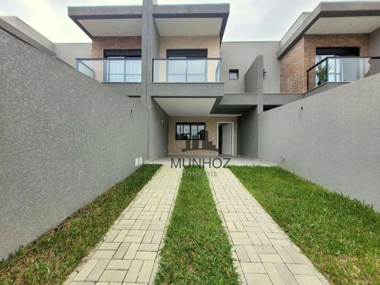 Sobrado com 3 dormitórios à venda, 114 m² por R$ 713.000,00 - Tingui - Curitiba/PR