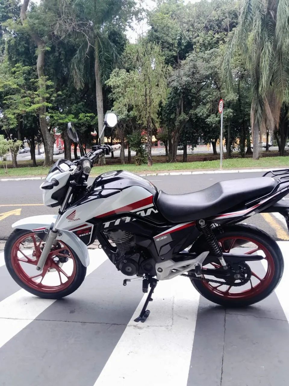 Titan 160s Aceito troca e financio 