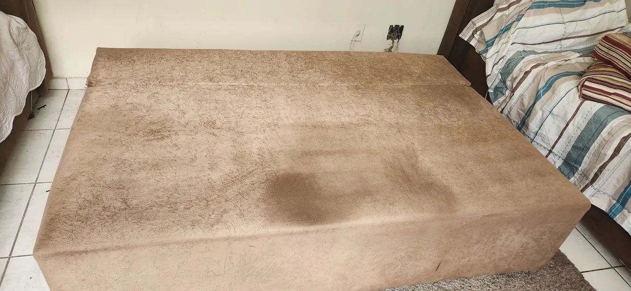 Sofá Cama 3 lugares com almofadas.65568166306435124