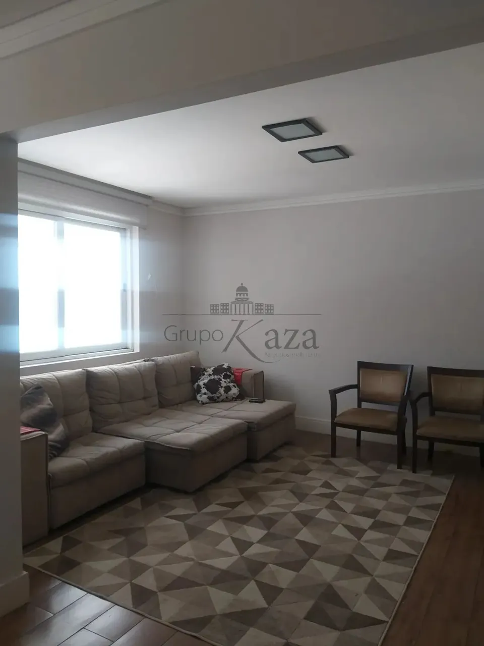 Oportunidade - Casa em Condomínio - Quinta das Flores - 5 Dormitórios - 700m².