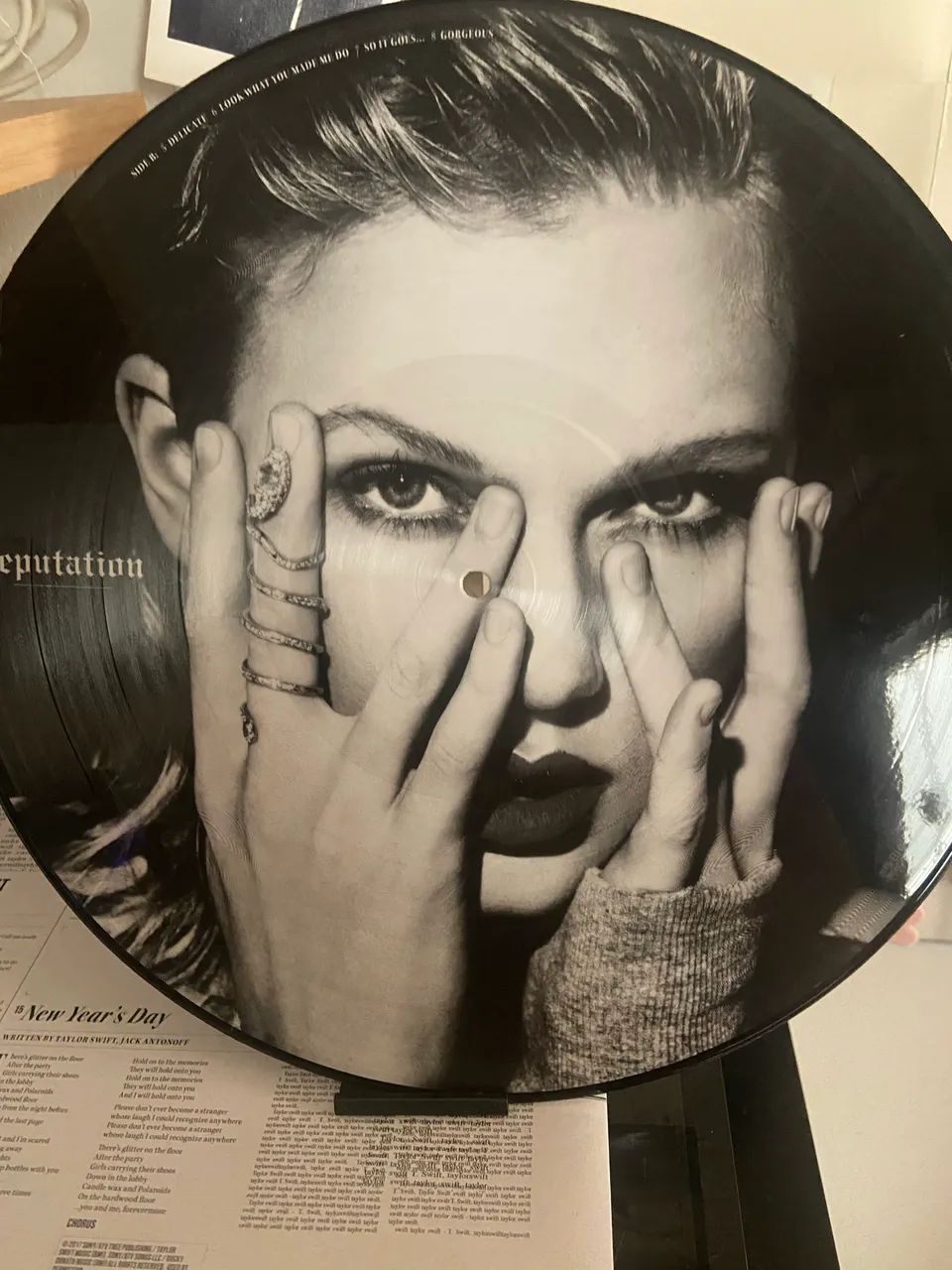 Taylor Swift - REPUTATION PICTURE DISC - CDs, DVDs etc