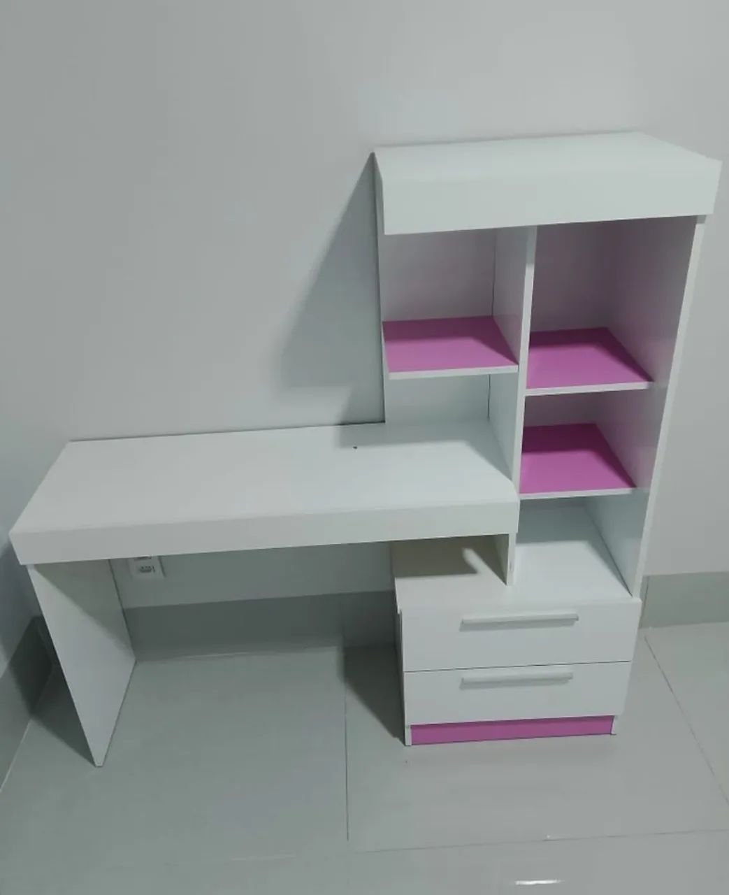 Mesa Office Branco/rosa