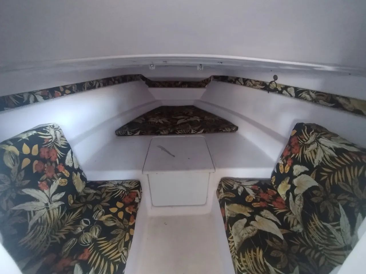 Lancha 22 pes cabinada  - Foto 9