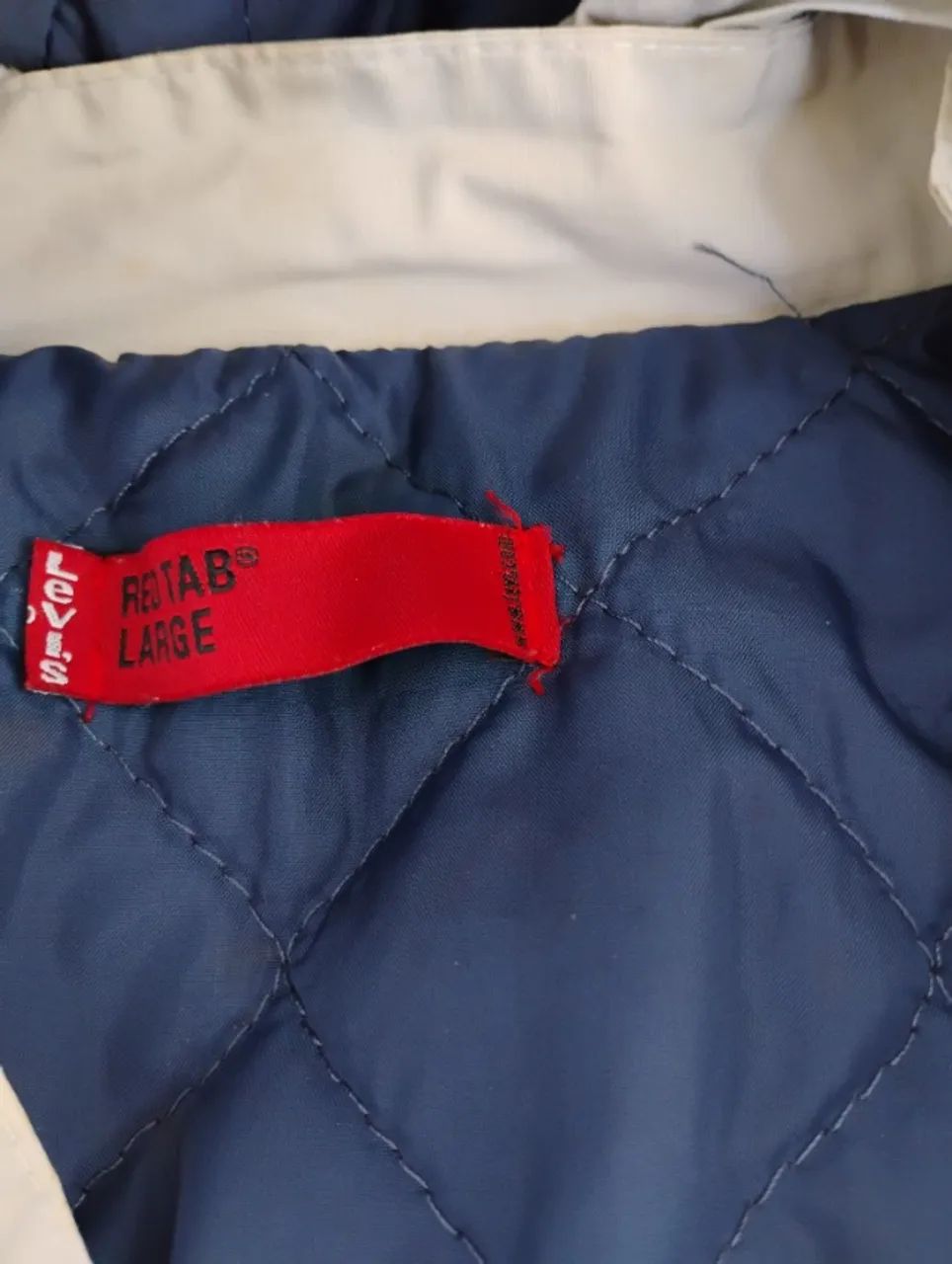 Casaco Levi's com capuz retirável - Foto 4