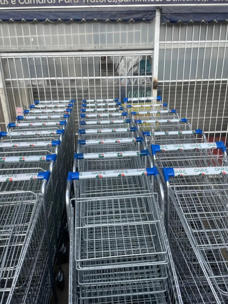 Carrinhos de supermercado 