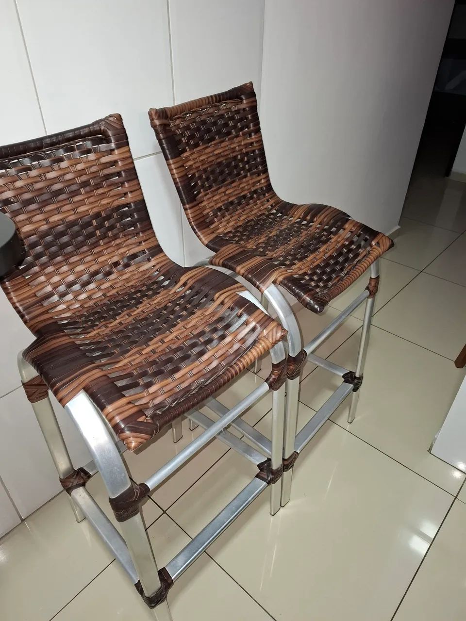 Conjunto de Cadeiras em Fibra Sintética - Foto 3