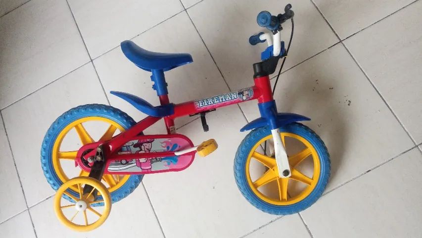 Bicicleta Infantil Menino Nathor Fireman Aro 12 C/ Rodinhas - Foto 2