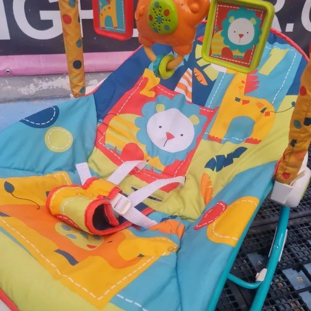 Cadeira De Descanço Balanço Vibratória E Musical (Usado)