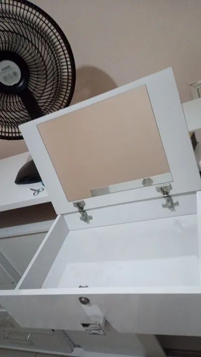 Vendo cômoda semi nova - Foto 4