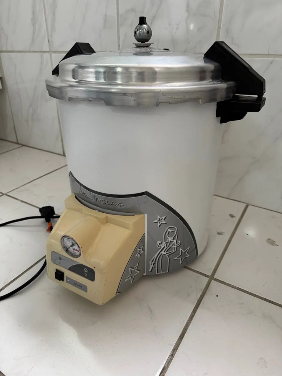 Autoclave para esterilização de instrumentos