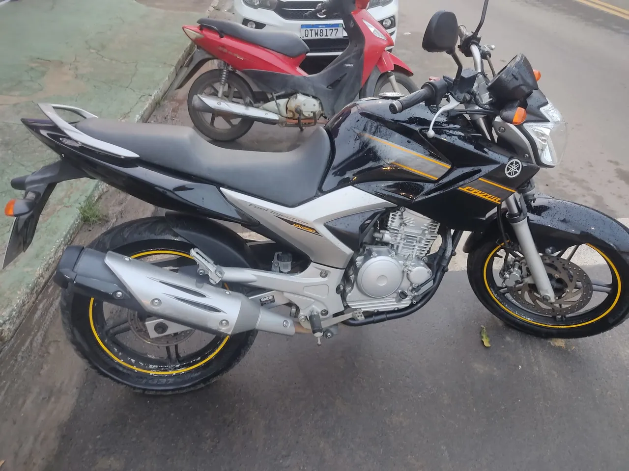Fazer 250