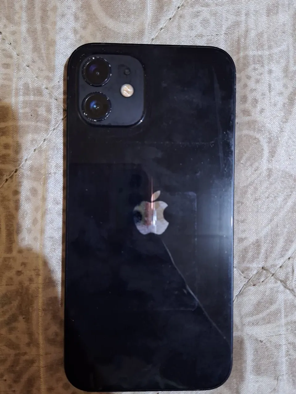 Vende se iPhone 12