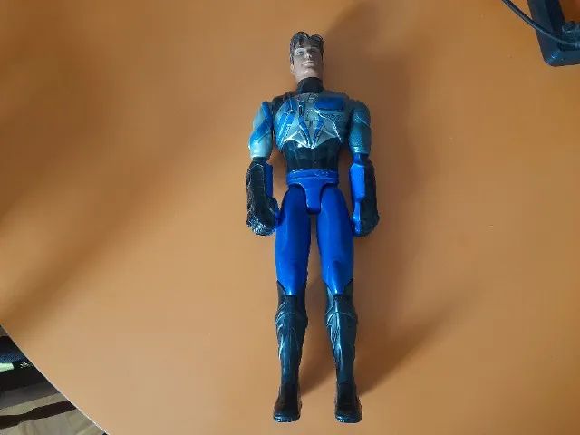 Boneco boneco max steel, 30 cm, articulado, bem conservado