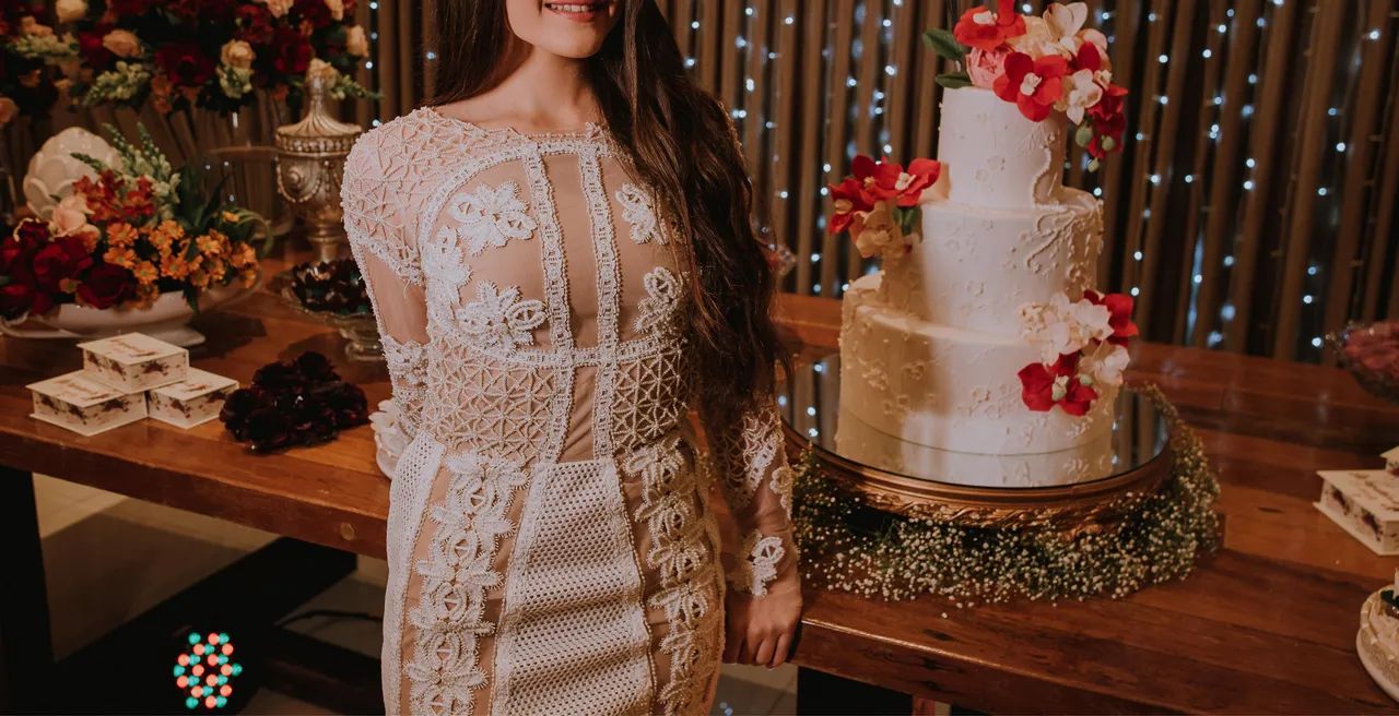 Vestido bordado a mão - Foto 3