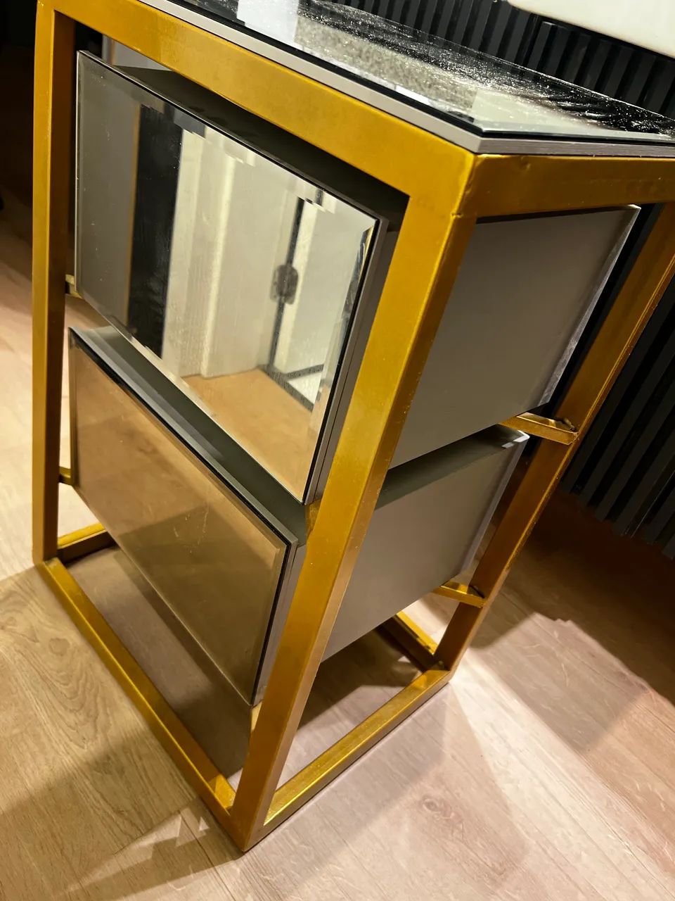 2 Mesas de cabeceira 64960523732098122