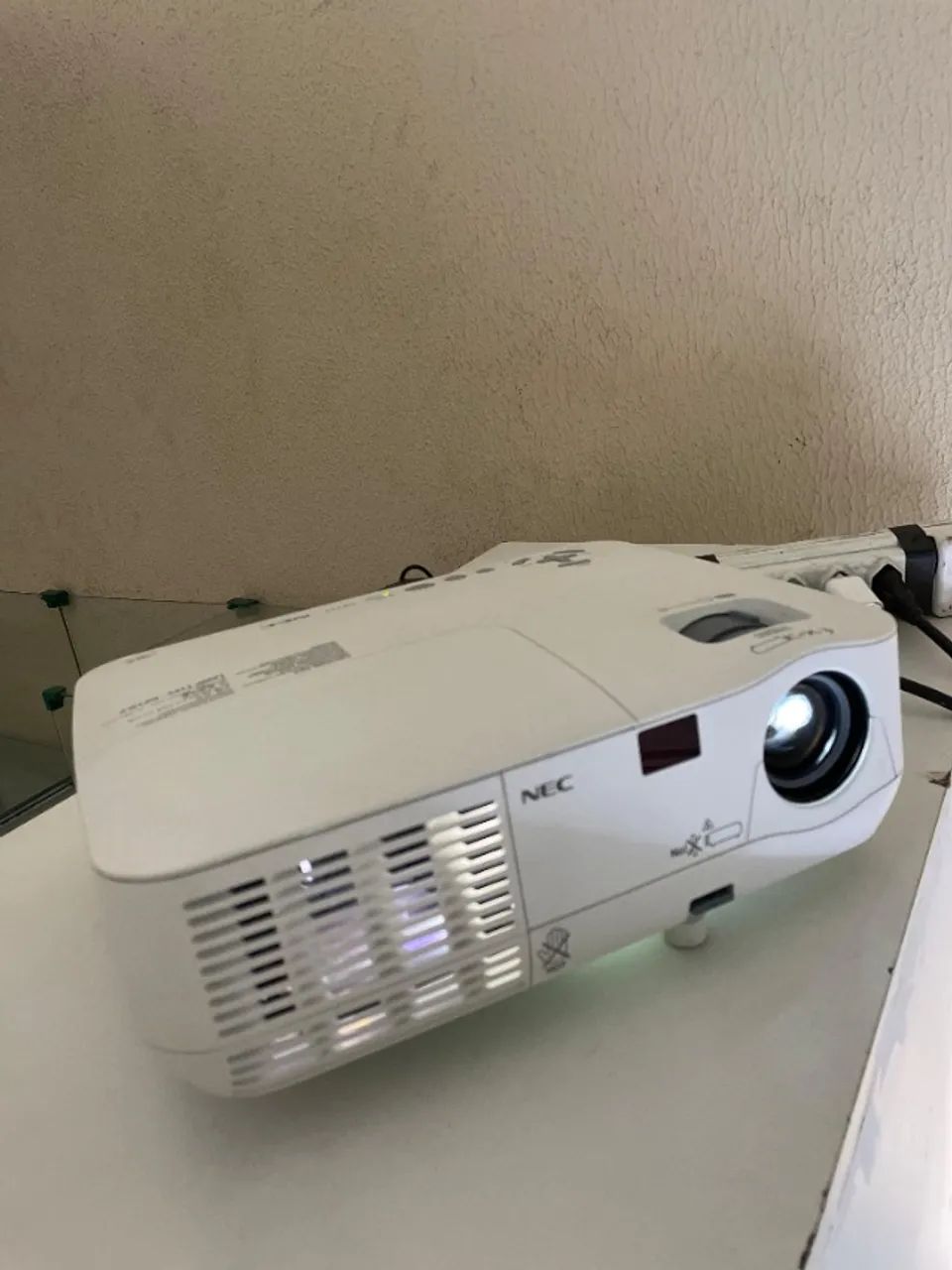 Projetor NEC NP115 | 2500 Lumens | Lâmpada Semi-nova + Garantia! - Foto 3