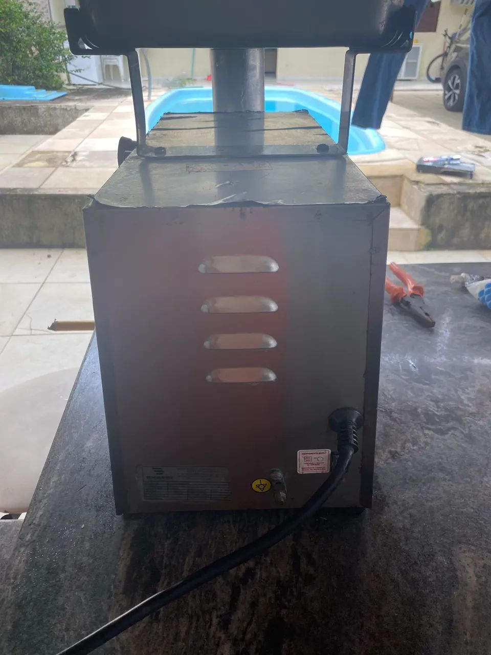 Professional meat grinder63824549176321120