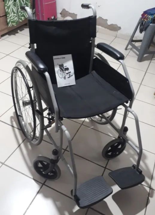 Cadeira de rodas em ótimo estado - Foto 3