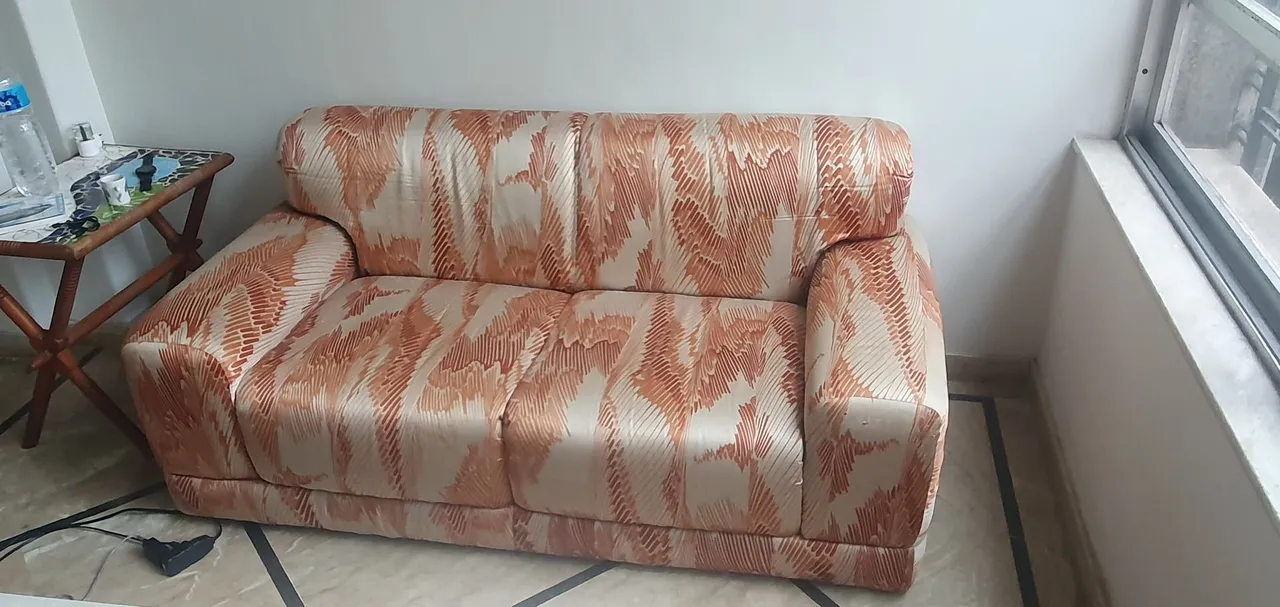 Sofá 2 lugares em tecido