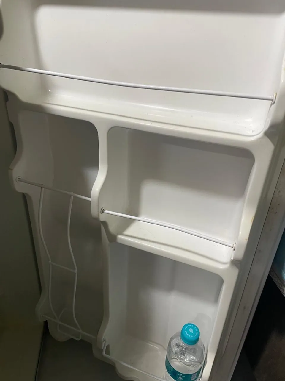 Frigobar compacto e funcional