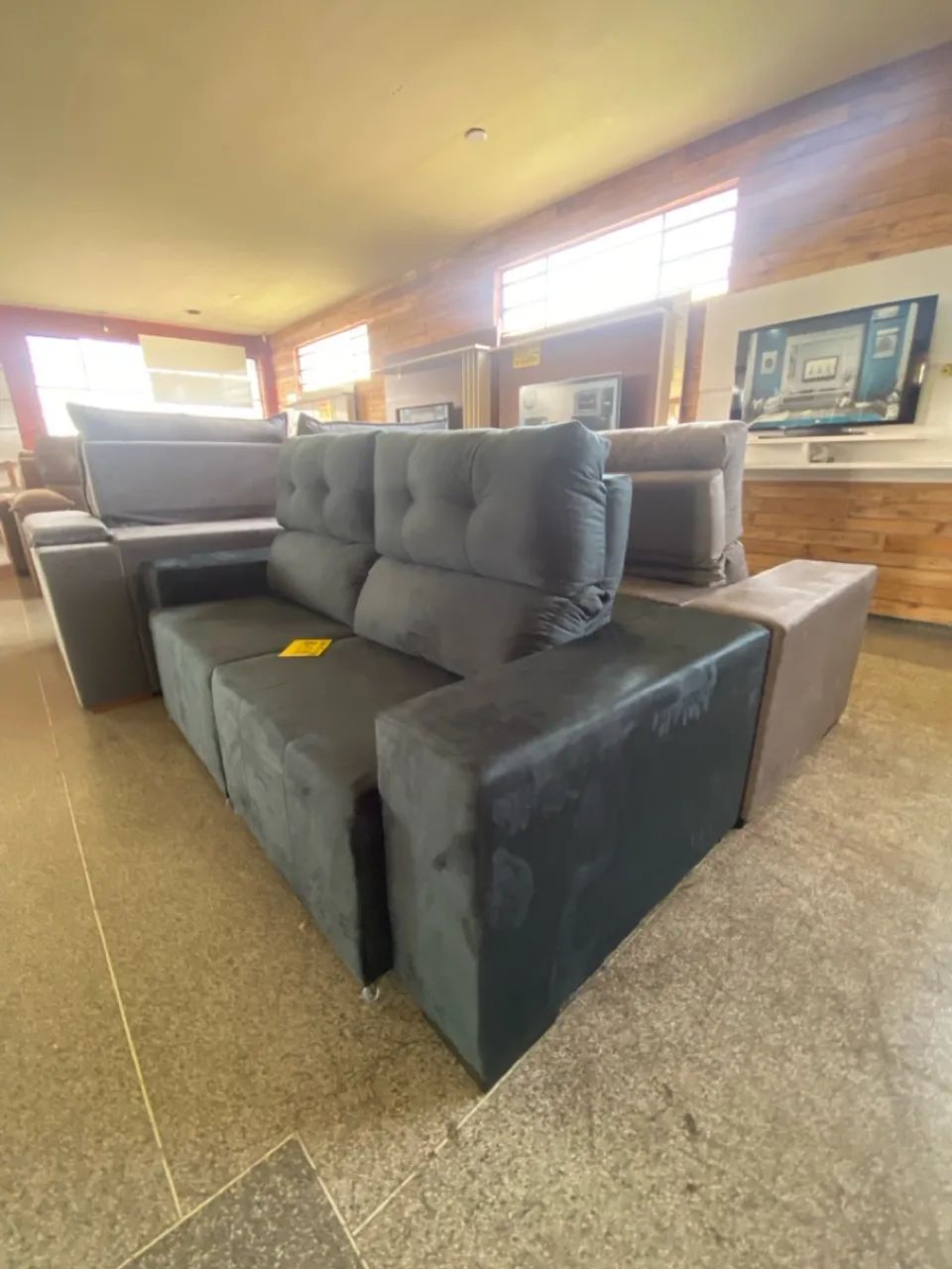 Sofá Moderno e Confortável - Design Elegante
