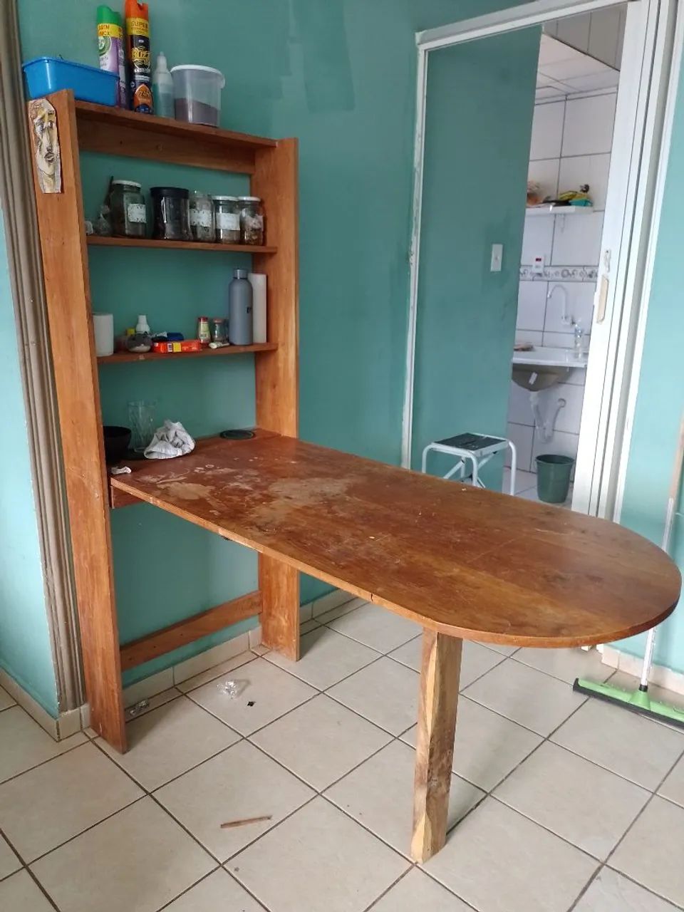 Mesa de madeira retrátil com prateleira  - Foto 2