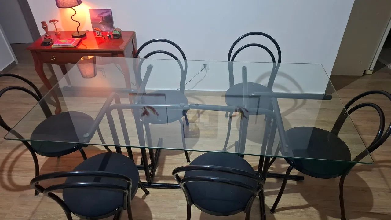 Mesa de vidro com 6 cadeiras - Foto 3