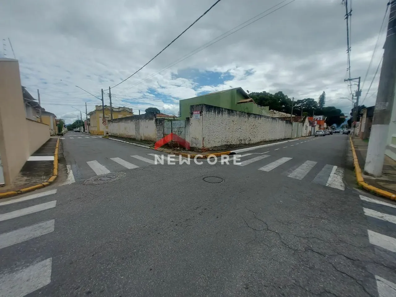 Lote em Rua Bom Jesus, Principal-CENTRO - Centro - Tremembé/SP