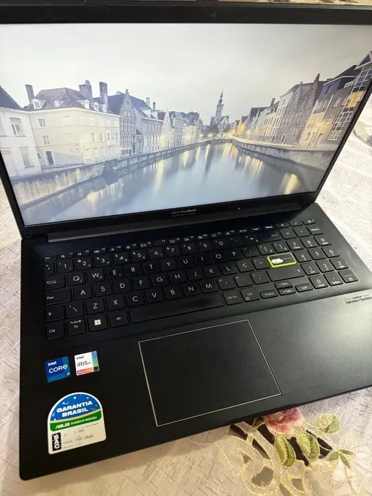 Notebook i7 8RAM 256SSD