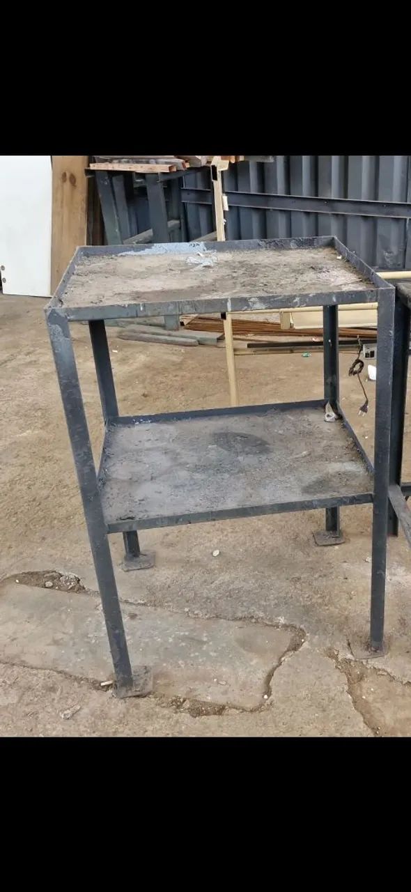 Mesa de trabalho de ferro(1,00×0,70x0,60)