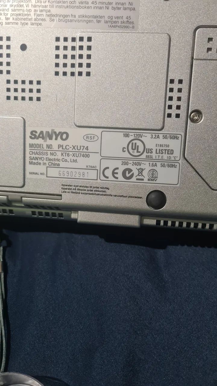 Projetor SANYO PLC-XU74 - Foto 4