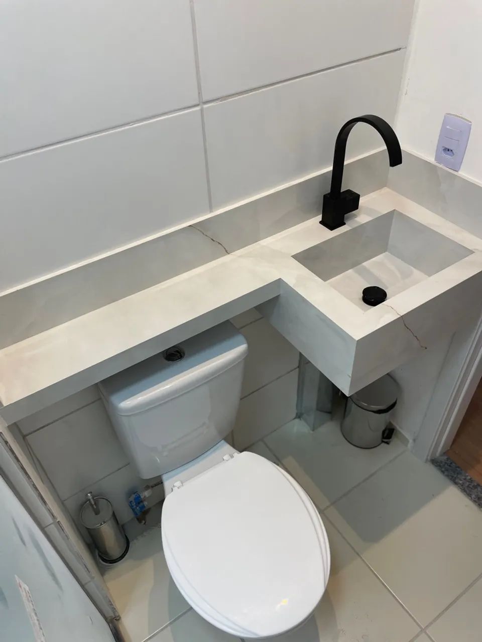 Cuba de banheiro moderna em material resistente - Foto 5