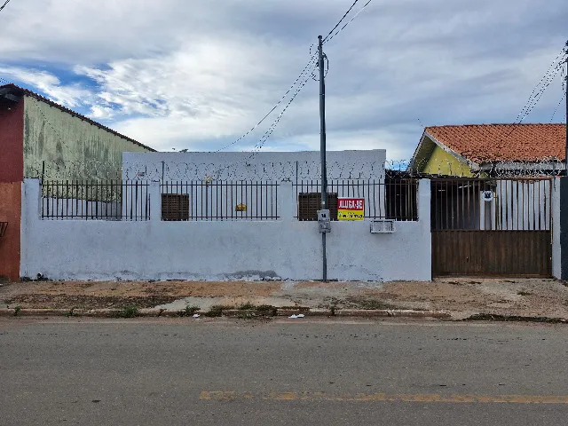 Alugo Casa Marajoara, com 2 Quartos, Valor R$ 1.200,00 Mensais