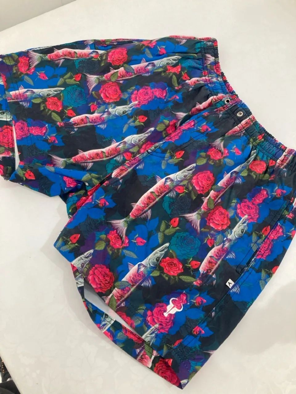 Shorts de Praia Toro Floral com Peixes - Estilo Único - Foto 3