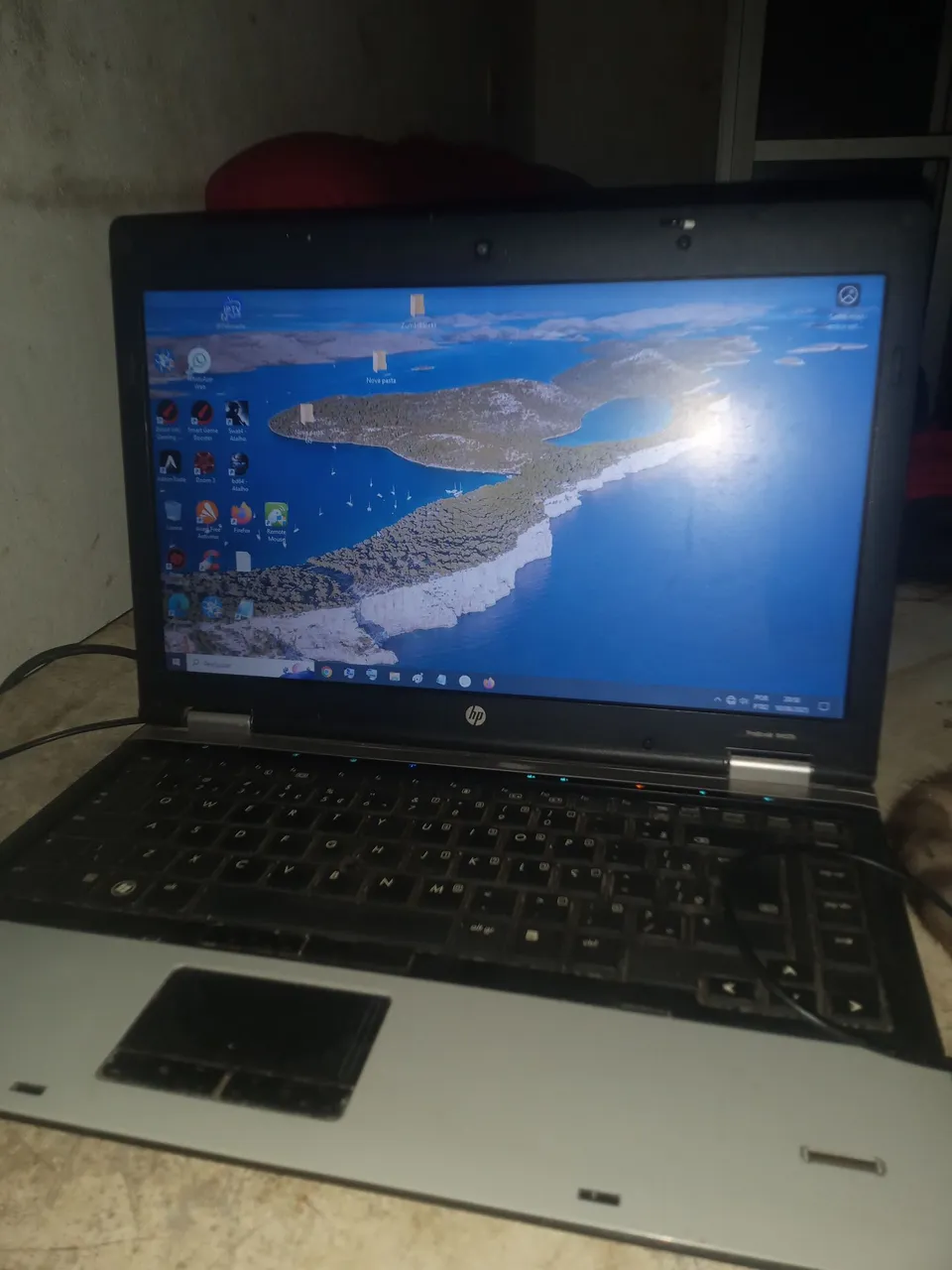 Estou vendendo este Notebook usado, Mas em bom funcionamento!!!