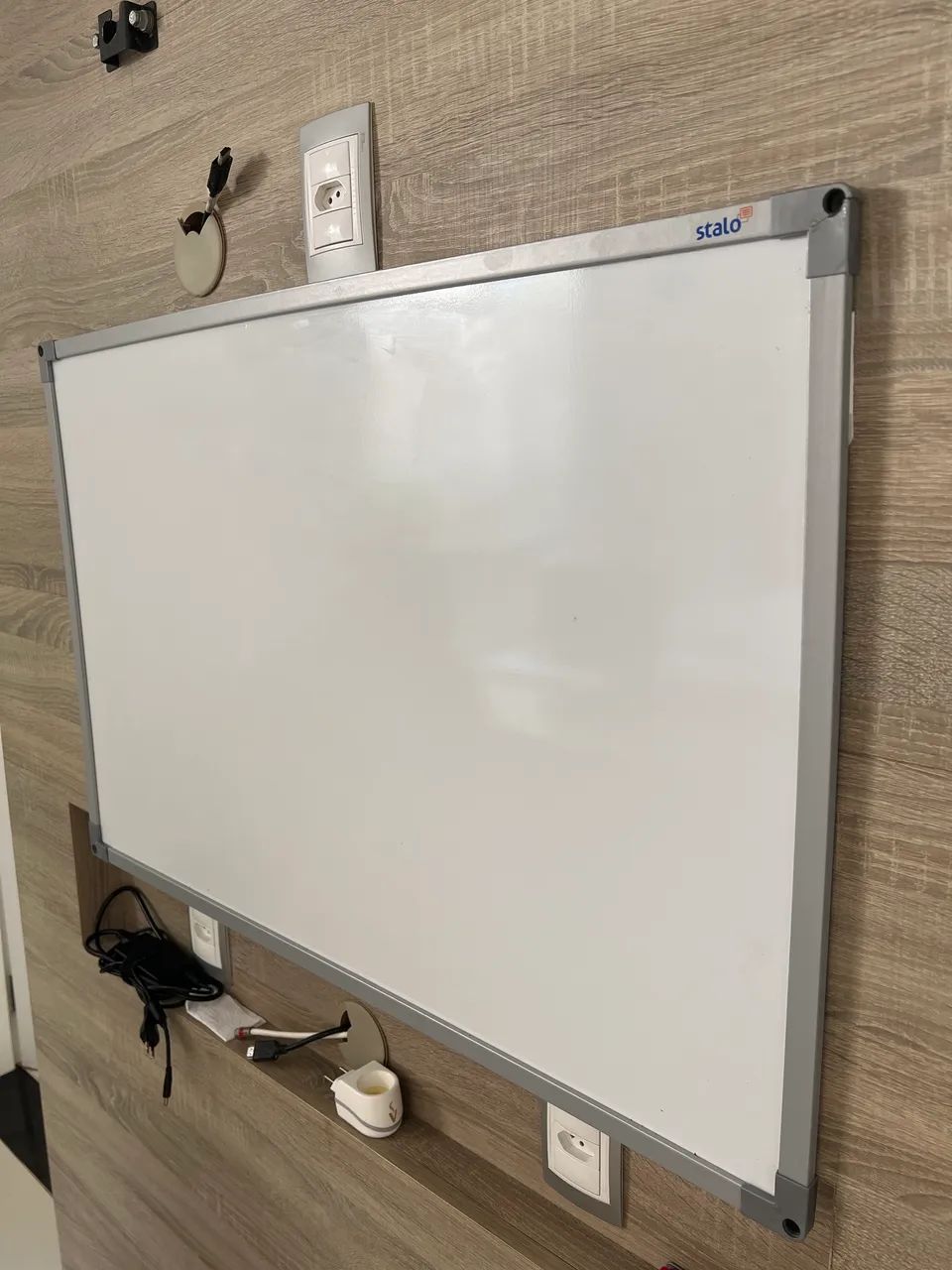 Whiteboard64341169826819120