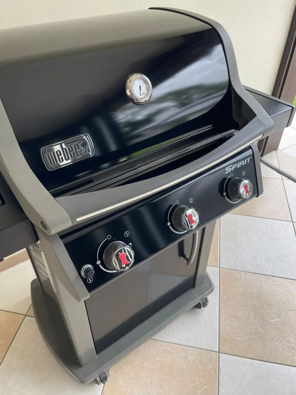 Churrasqueira Weber a Gás Spirit E-320 em Aço Esmaltado - Foto 5