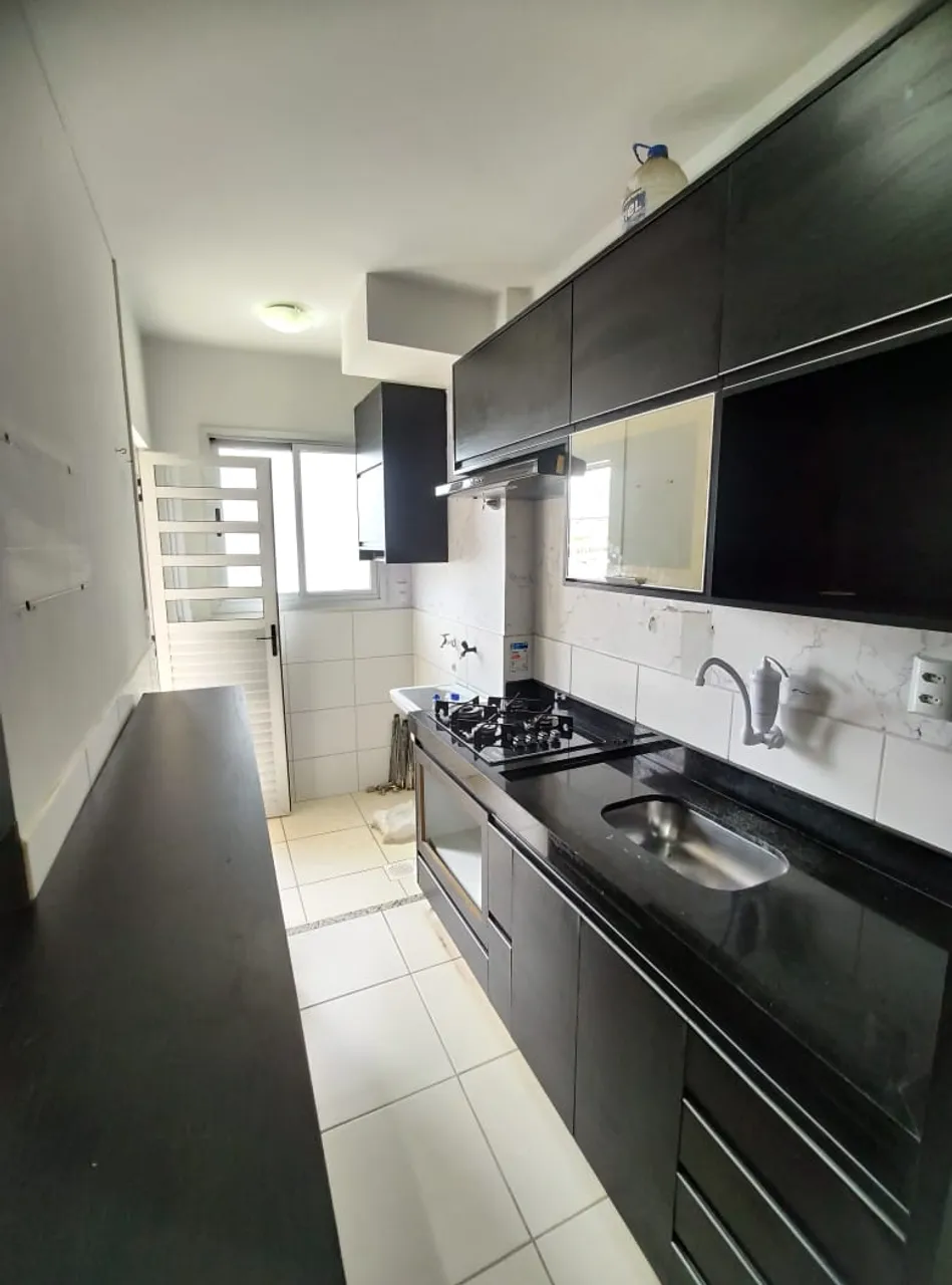 Apartamento com 2 quartos completo em armários