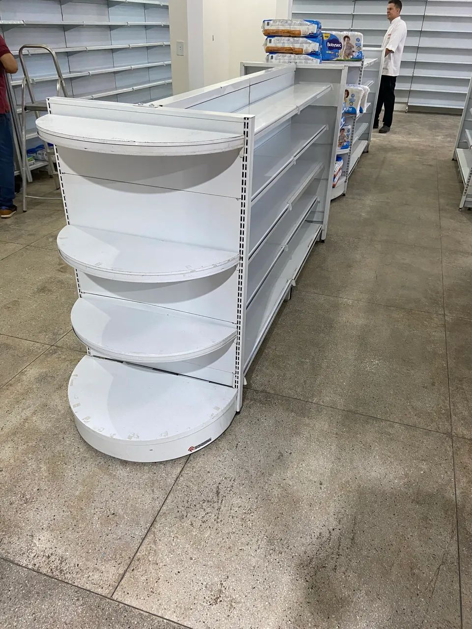 Gondolas e Prateleiras e Caixas  - Foto 3