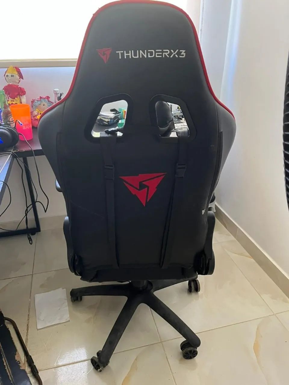 Cadeira Gamer ThunderX3 - usada (com detalhes) - ótima pra quem quer conforto barato