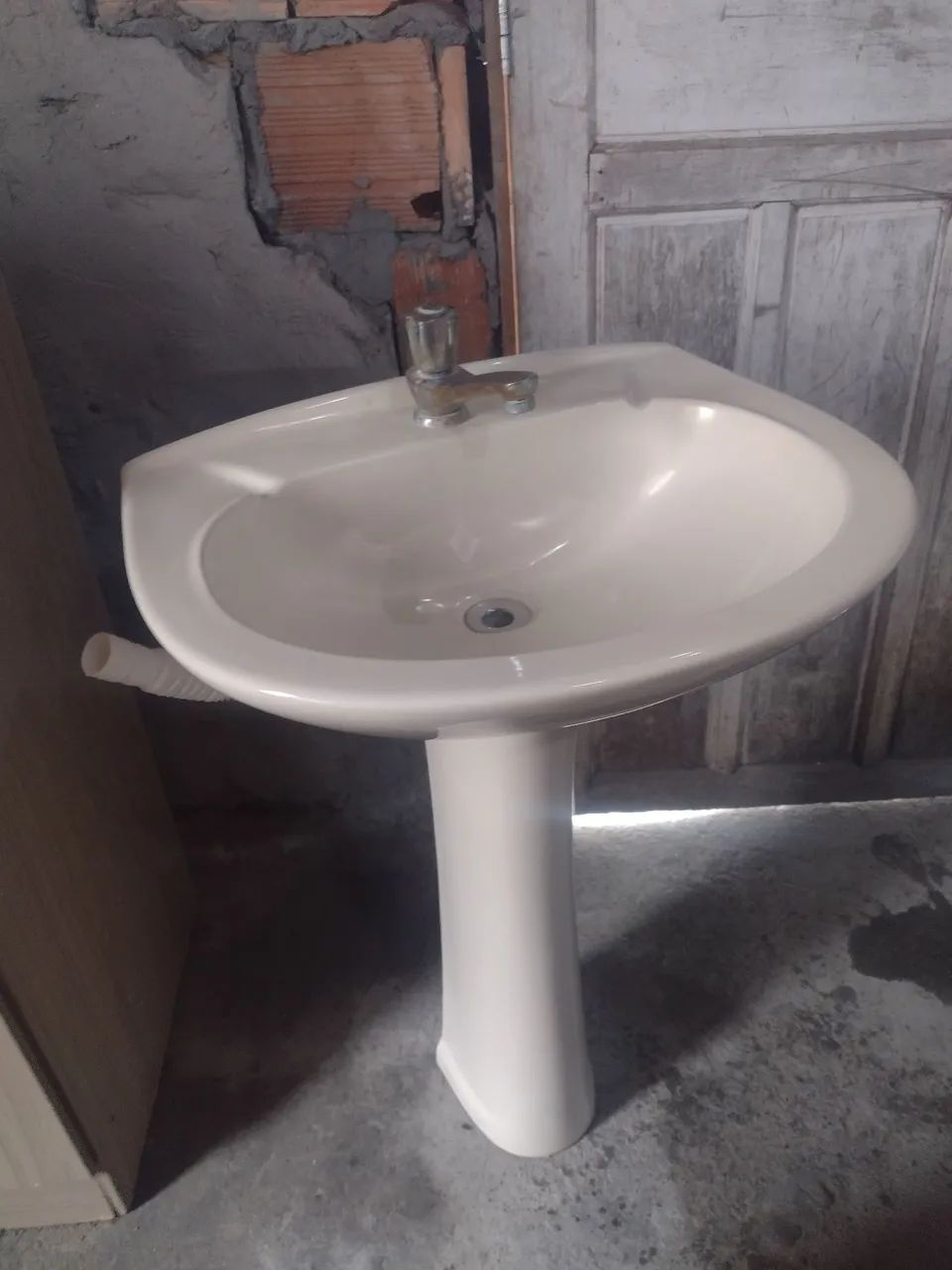 Cuba e Pedestal de Cerâmica