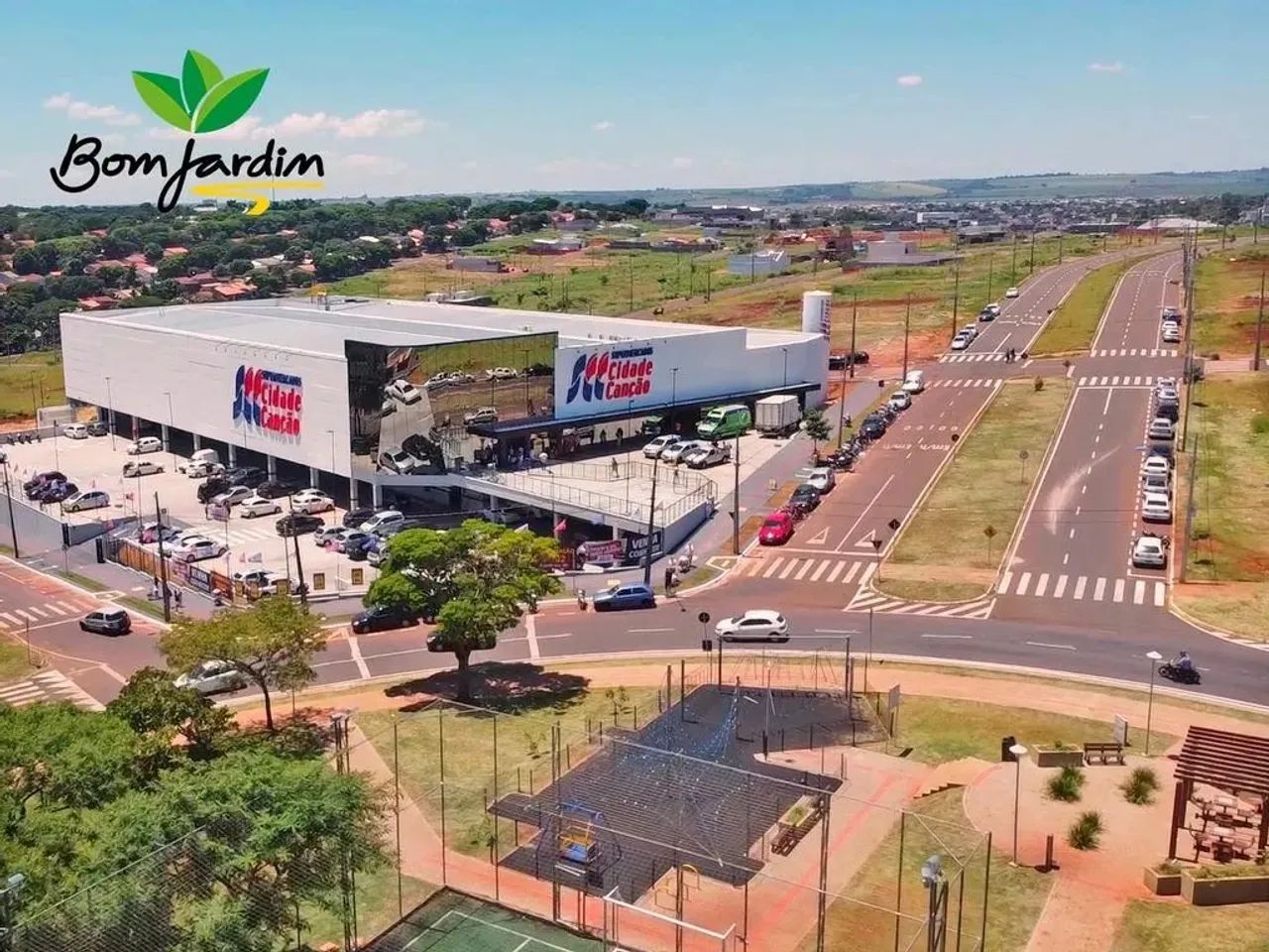 Terreno com 400 m² à Venda no Cj Hab Requião - Maringá - Foto 4