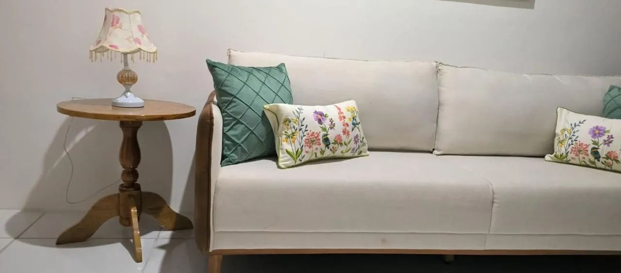 Sofá 4 lugares baixei pra vender! - Foto 2