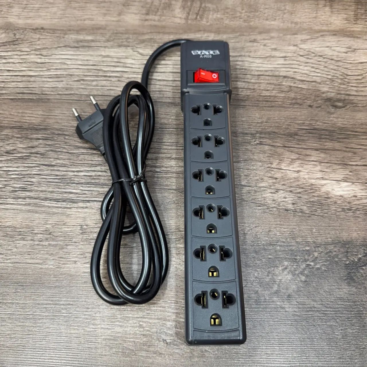 Régua Extensão Extensor de Tomada 1500W 6 Tomadas - Foto 2