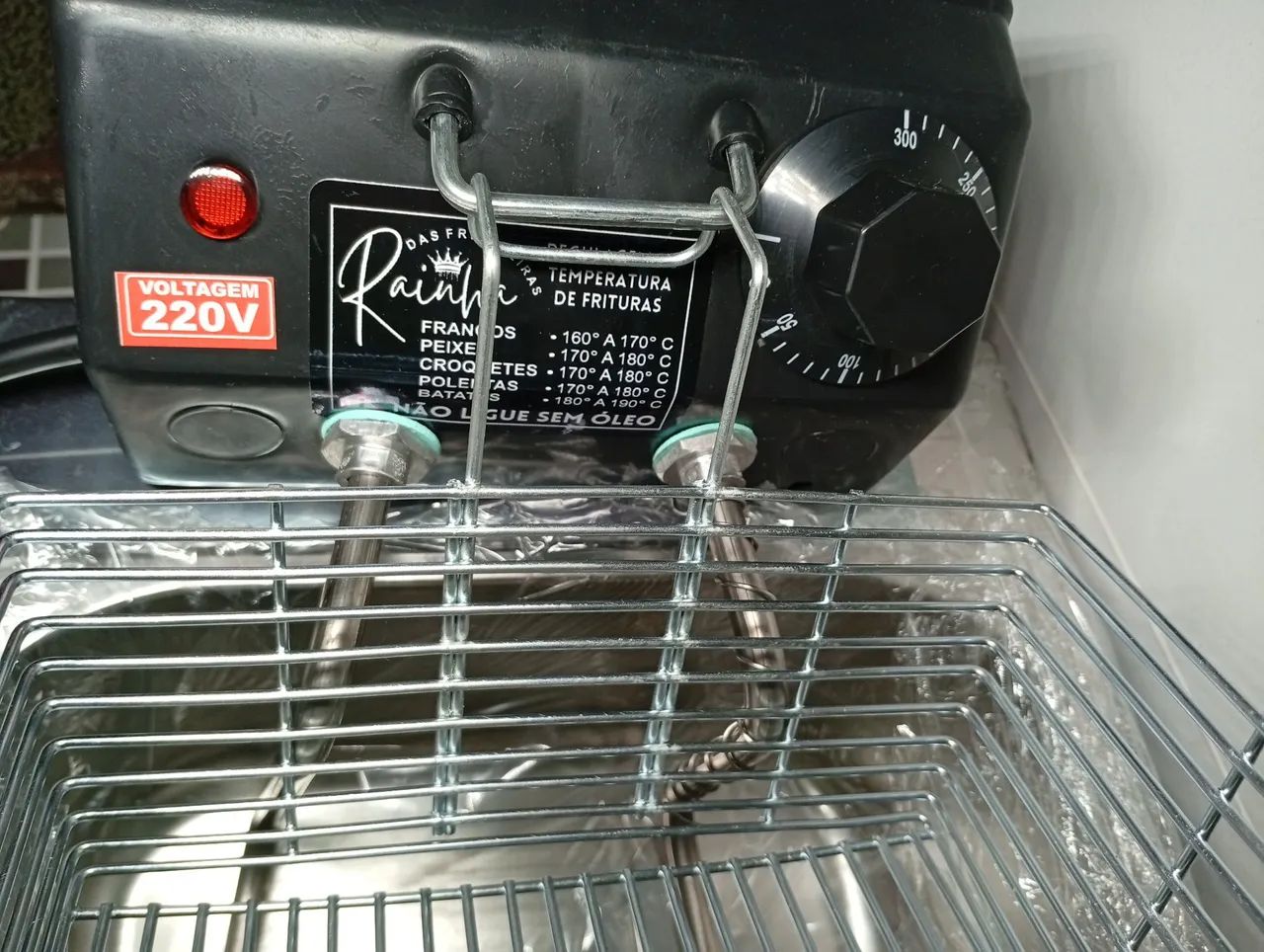 Fritadeira de 4Litros e meio elétrica profissional, fazemos entregas aceito Pix e cartão  - Foto 4