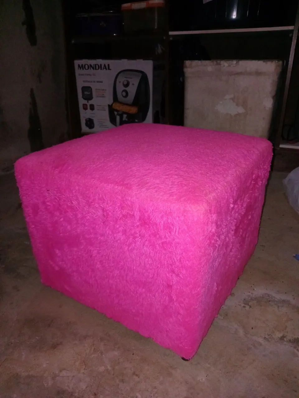 Puff Quadrado Rosa Pelúcia