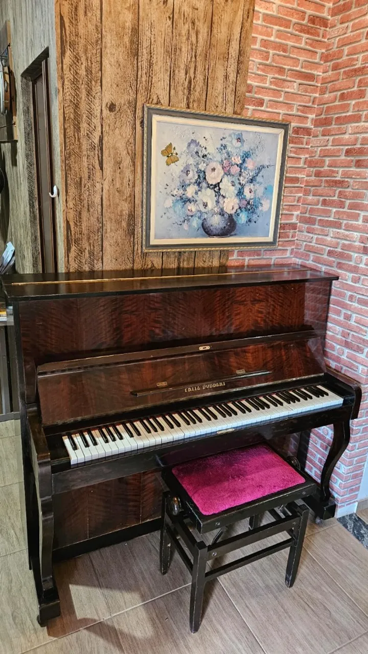 Piano Fritz Dobbert