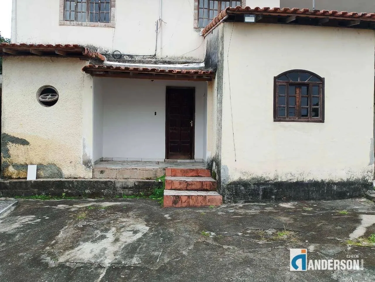 PN4702 - Excelente casa no 1° andar no Parque Nanci!