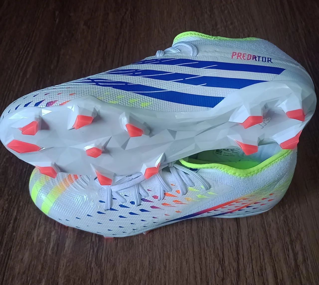 Chuteiras Adidas Predator - End Plastic Waste - Tamanho 37 - Foto 3