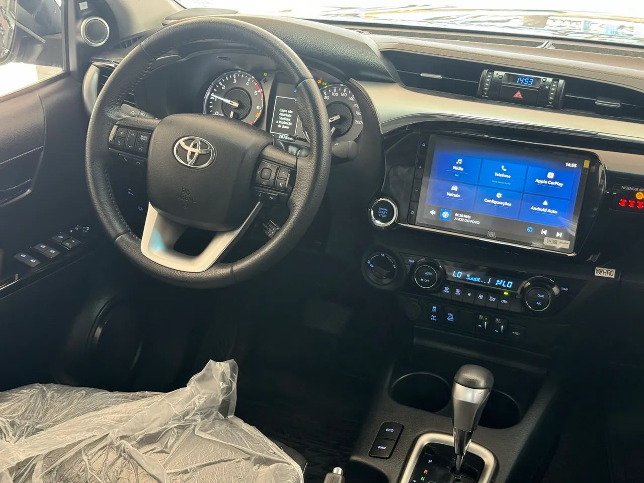 HILUX SRX PLUS 2024/2024, ÚNICA DONA, APENAS 26 MIL KM, NOVÍSSIMO  - Foto 11